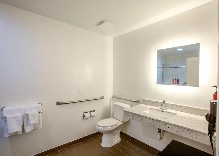 Hotel The Serene Peoria, Surestay Collection By Western Glendale