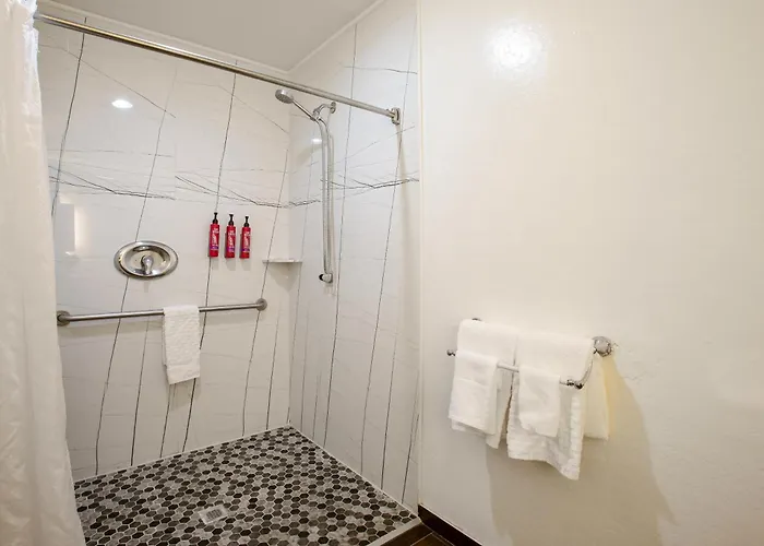 The Serene Peoria, Surestay Collection By Western 2* Glendale