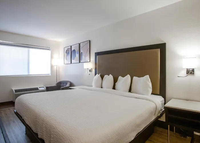 The Serene Peoria, Surestay Collection By Western